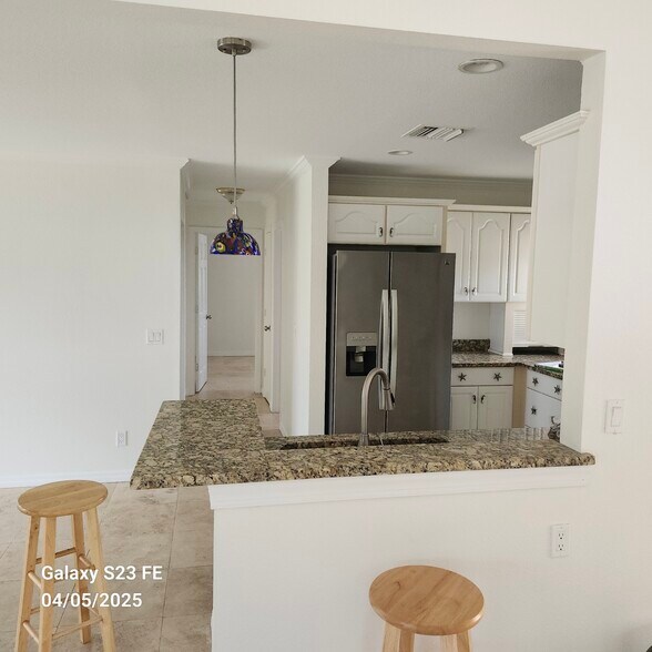 Building Photo - 322 Darst Ave