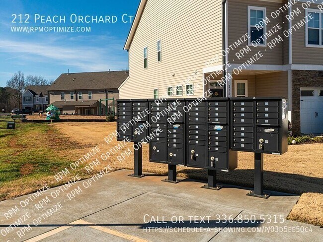 Building Photo - 212 Peach Orch Ct