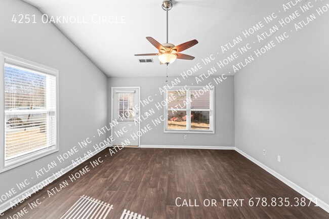 Building Photo - 4251 Oaknoll Cir