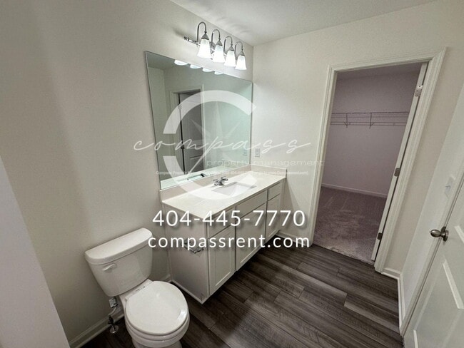 Building Photo - 401 Kings Cross Wy