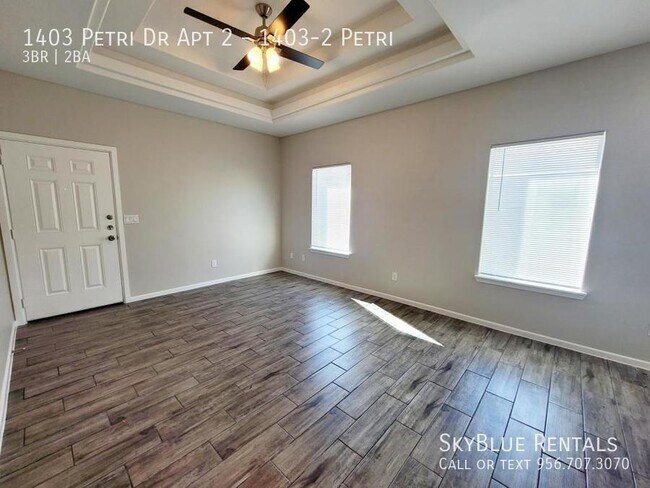 Building Photo - 1403 Petri Dr
