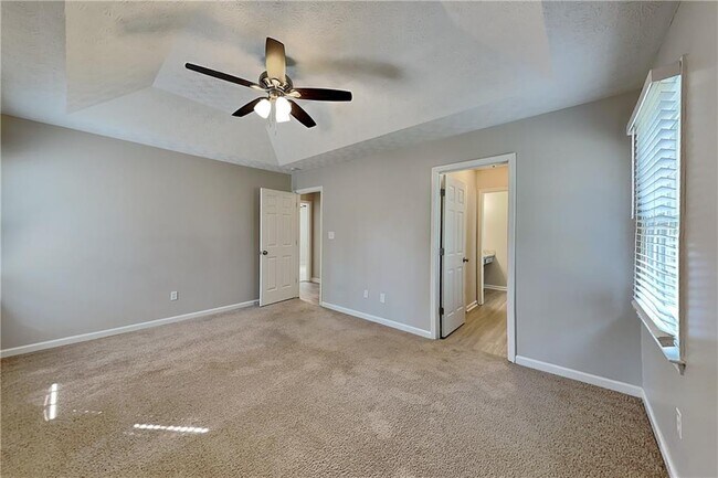 Building Photo - 360 Austin Dr