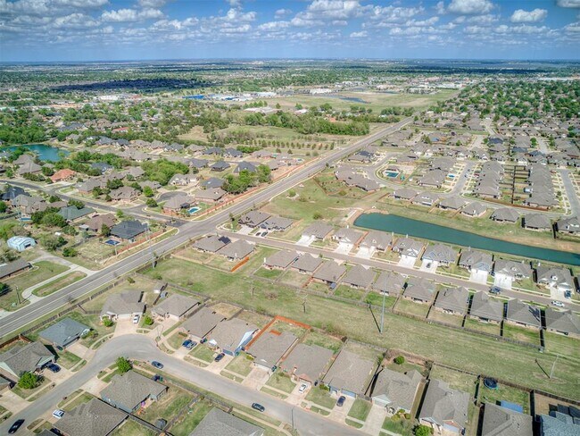 Building Photo - 9209 Anaum Ln