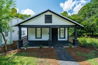 Building Photo - Completely Renovated & Full of Charm – Be the First to Live Here! ?