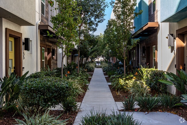 Building Photo - Lewis + Mason