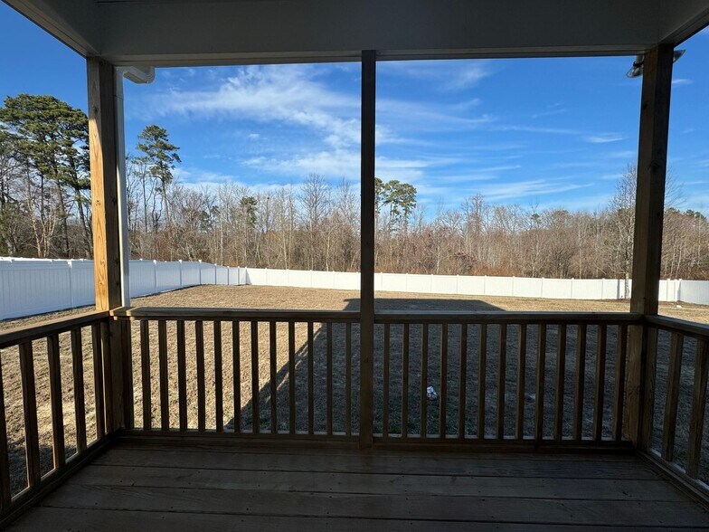 Building Photo - 123 Martins Mill Ct