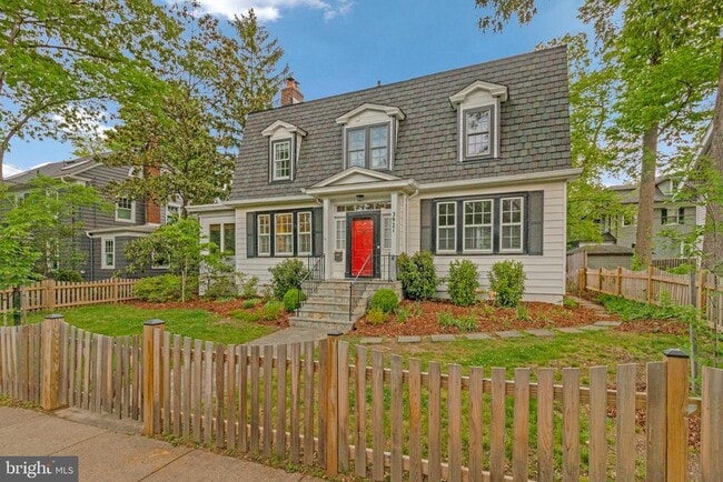 Building Photo - 3921 Harrison St NW