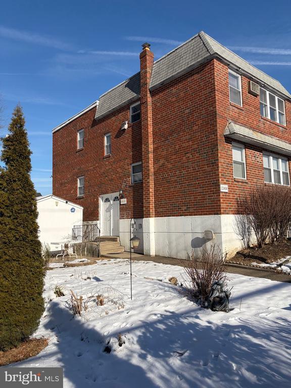 Building Photo - 12450 Knights Rd