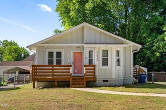 Building Photo - 1212 Pender St