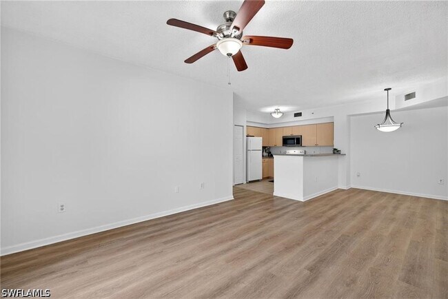 Building Photo - 1200 Reserve Way
