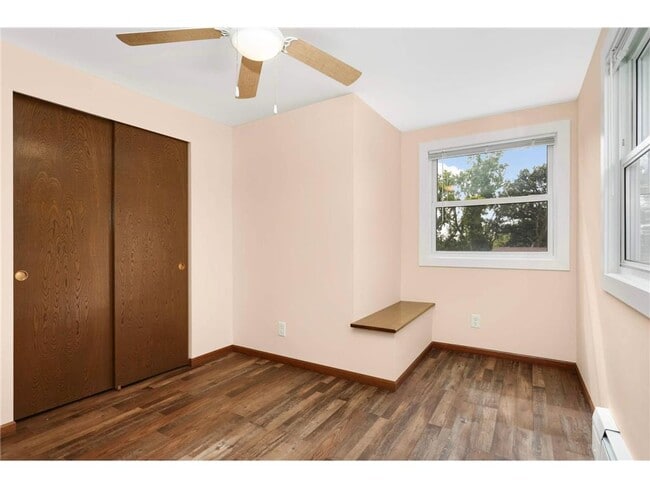 Building Photo - 1334 Hillcrest Dr NE
