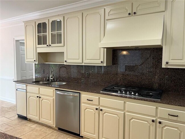 Building Photo - 4510 Chattahoochee Plantation Dr SE