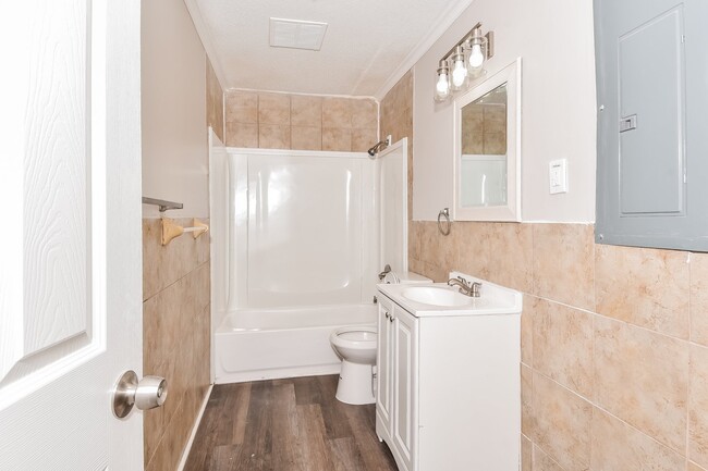 Building Photo - 4017 Tavineer Dr