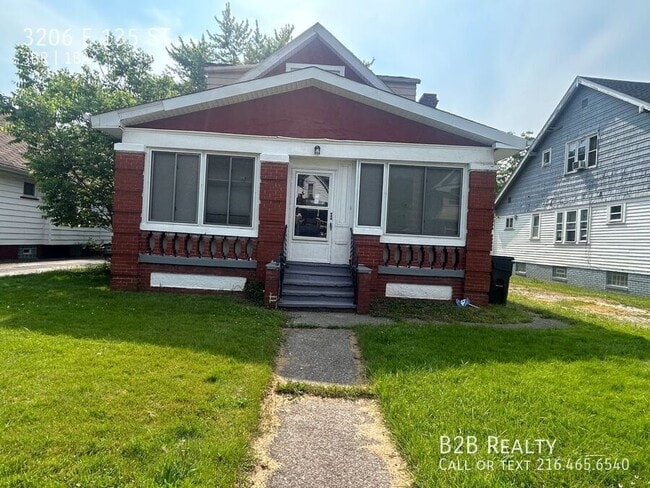 Primary Photo - 3206 E 135th St