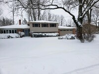 Building Photo - 2243 Elm Ridge Dr
