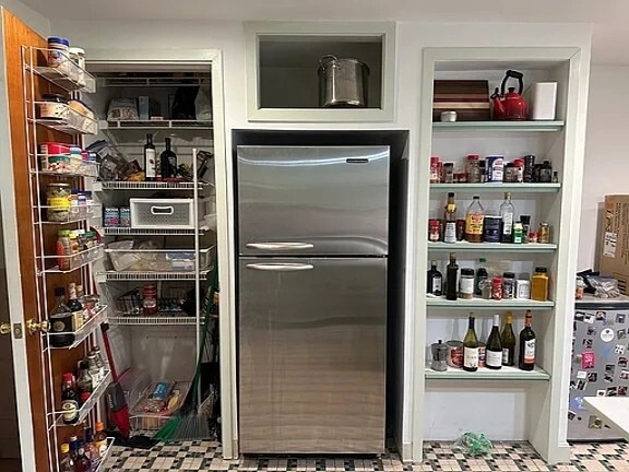 Building Photo - 8 Fulkerson St