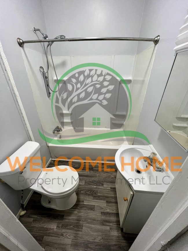 Building Photo - Salem St