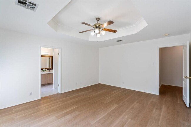 Building Photo - 3030 Bent Tree Loop