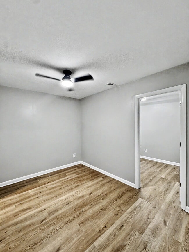 Building Photo - 274 Mariners Cir