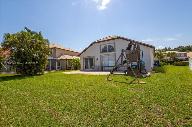 Building Photo - 649 SW 168th Way