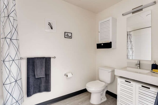 Floorplan - 4252 Crenshaw