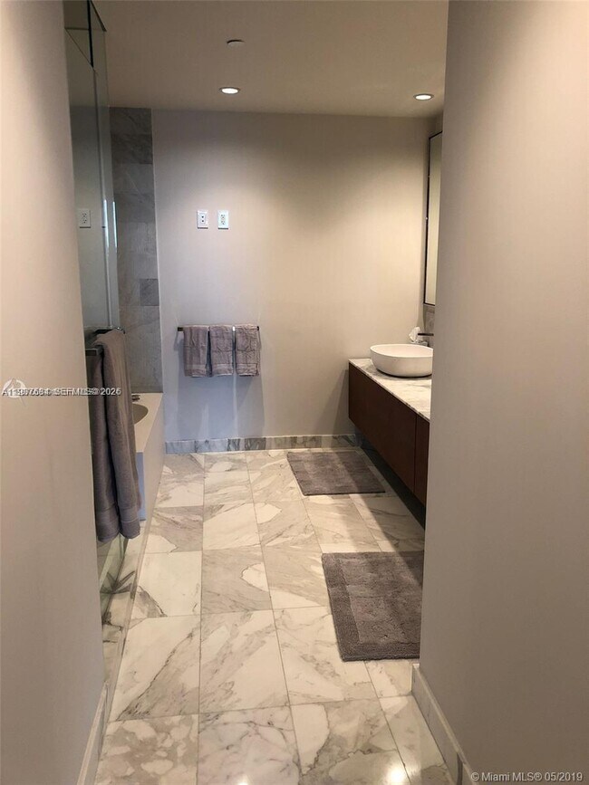 Building Photo - 10203 Collins Ave