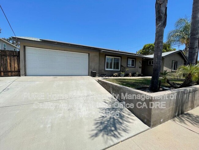 Building Photo - 8970 Lake Angela Dr