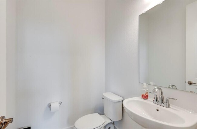 Building Photo - 1420 Lucera Bnd