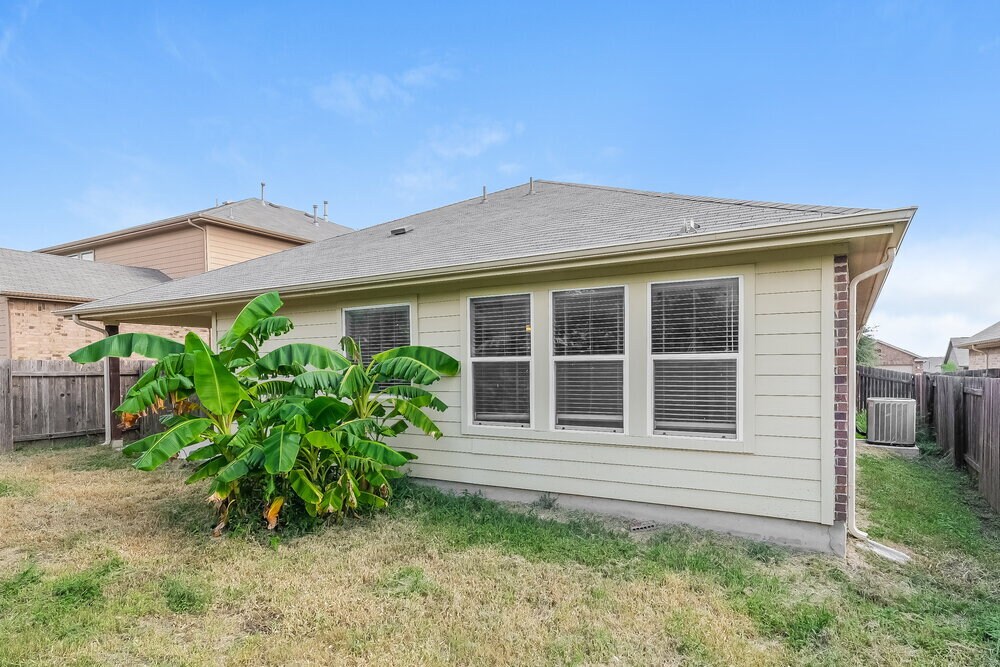 Building Photo - 232 Strawberry Blonde Dr
