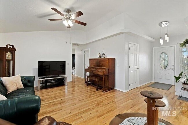 Open Floor Plan Living Rm - 9380 Ruth Marie Dr