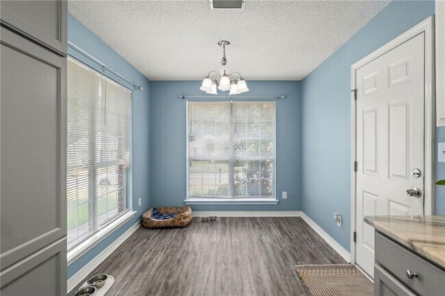 Building Photo - 8650 E Hamilton Bridges Dr