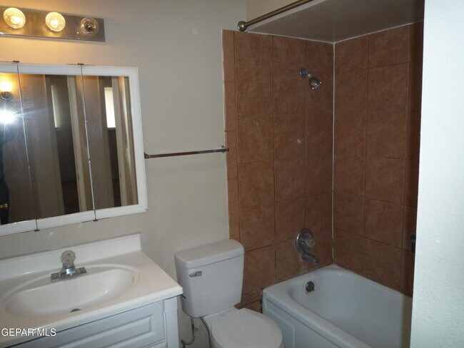 Building Photo - 11128 Wharf Cove Dr