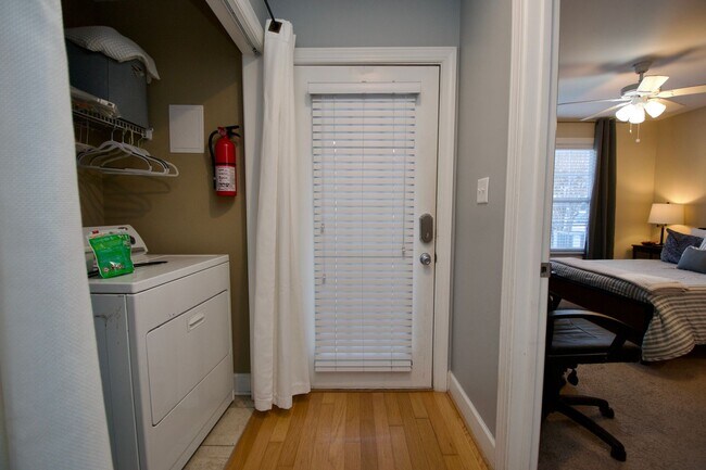 Building Photo - Spacious 3-Bedroom Condo Near Auburn University!