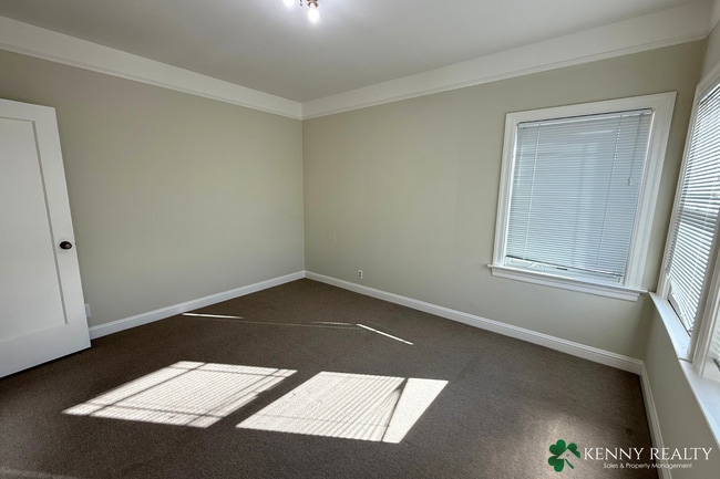 Building Photo - Spacious 3 Bedroom Home in Sign Hill Neighborhood in South San Francisco
