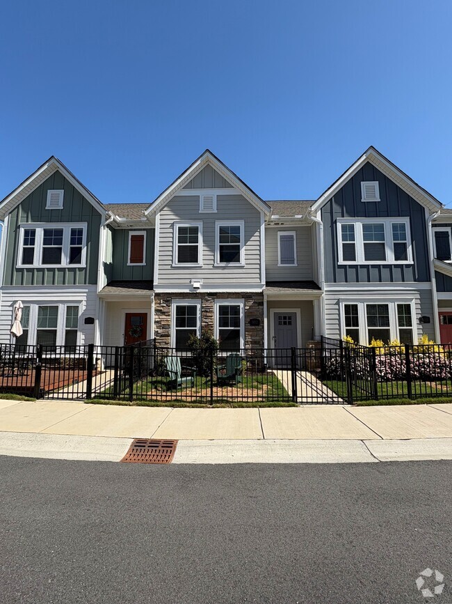 Building Photo - 5012 Calvine Mill Way