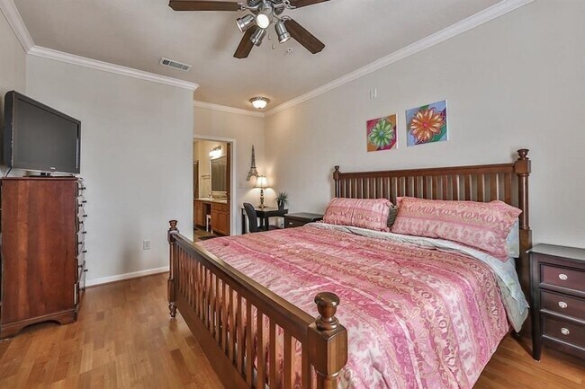 Building Photo - 1711 Old Spanish Trl