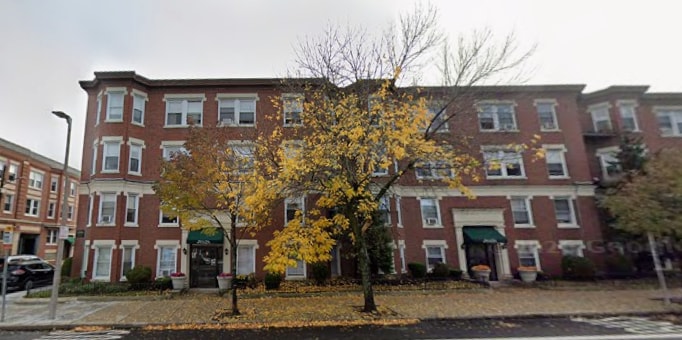 Building Photo - 518 Cambridge St
