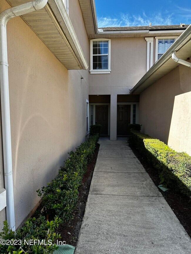 Building Photo - 559 Southbranch Dr