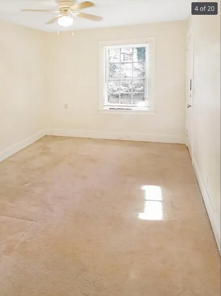 Building Photo - 451 Durand Dr NE
