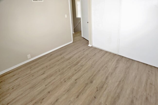 Building Photo - 7021 Stonington Ln