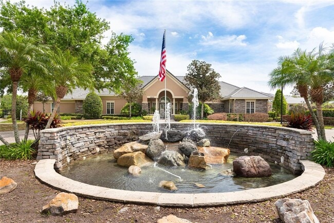Building Photo - Beautiful 2/2 in Hunter's Creek