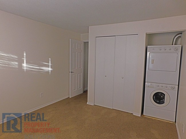 Building Photo - 3404 19th Ave