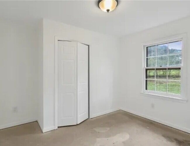 Building Photo - 2260 Pilgrim Mill Rd