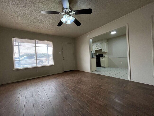 Building Photo - Affordable 2-Bedroom in South Lubbock