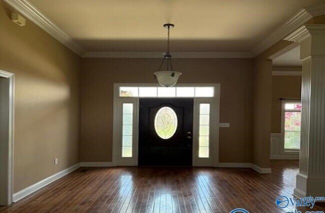 Building Photo - 110 Arrow Path Dr