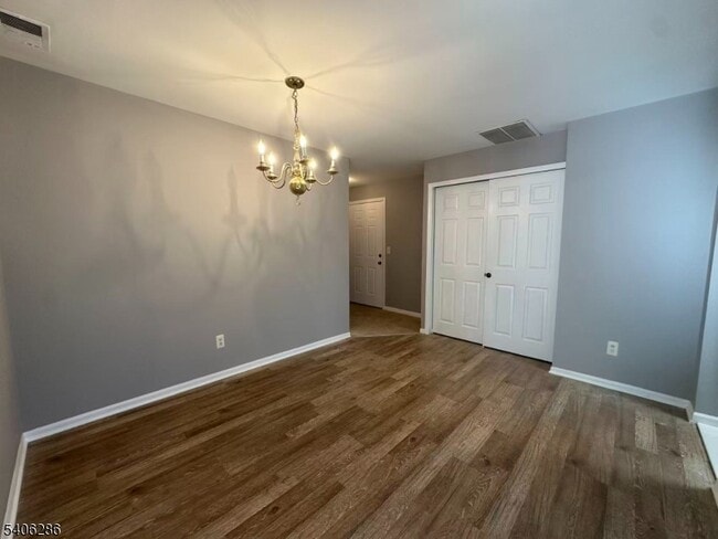 Building Photo - 95 Jamestown Rd