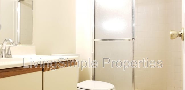Building Photo - 10537 Englishman Dr