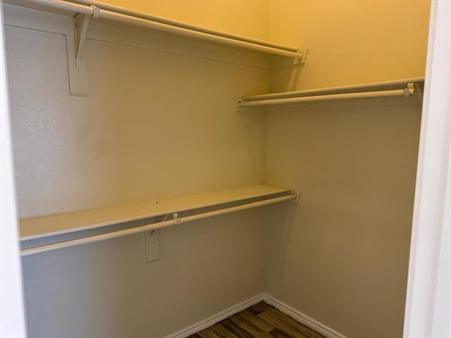 Building Photo - 6360 Geneva Ln