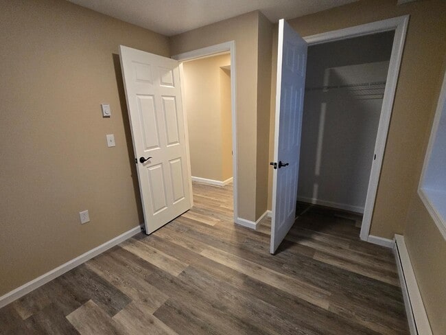 Building Photo - 123 2nd St