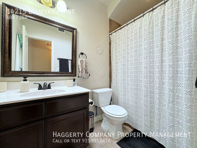 Building Photo - East El Paso 4 bed Refrig A/C Home